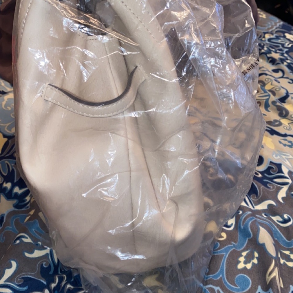 Handbag - Picture 4 of 5